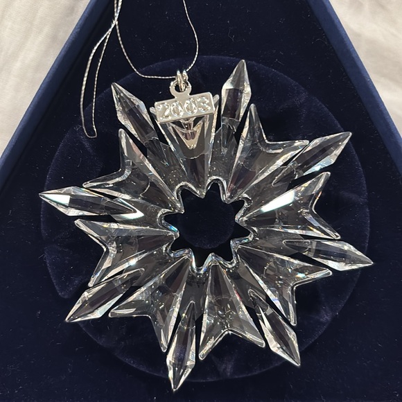 Swarovski Annual Christmas Crystal Snowflake Ornament 2003 New in Box - Picture 6 of 6
